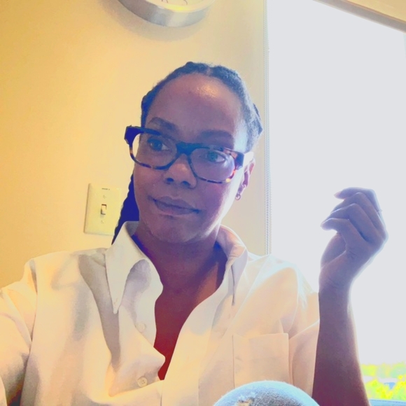 Meet your Posher, Melissa - Picture 3 of 10